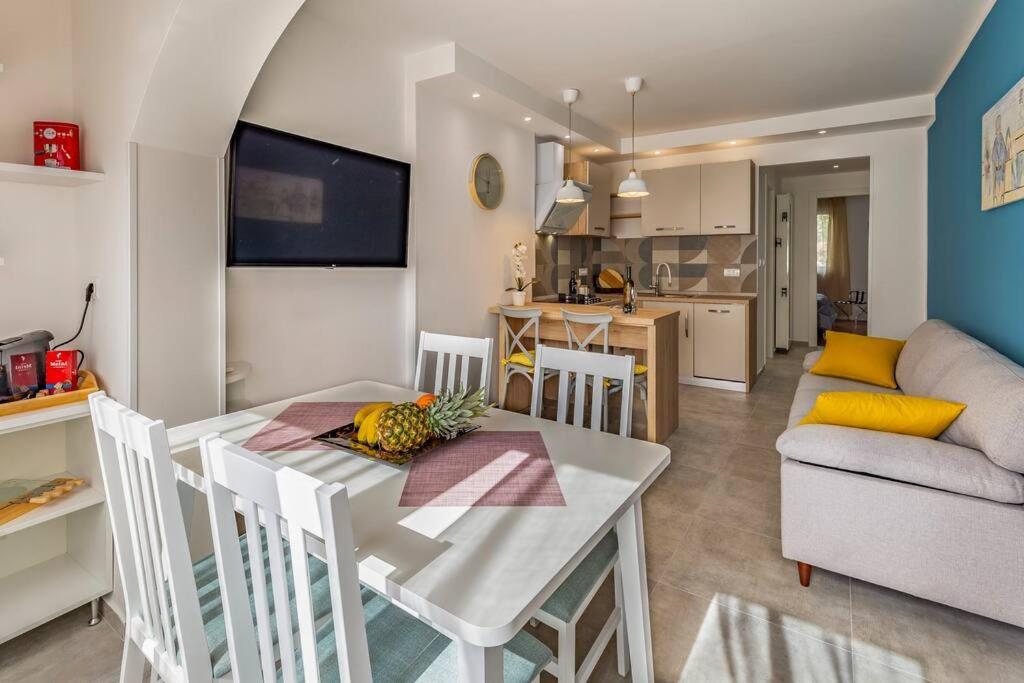 New Two Bedroom Apartment Maloni Pula Exterior photo